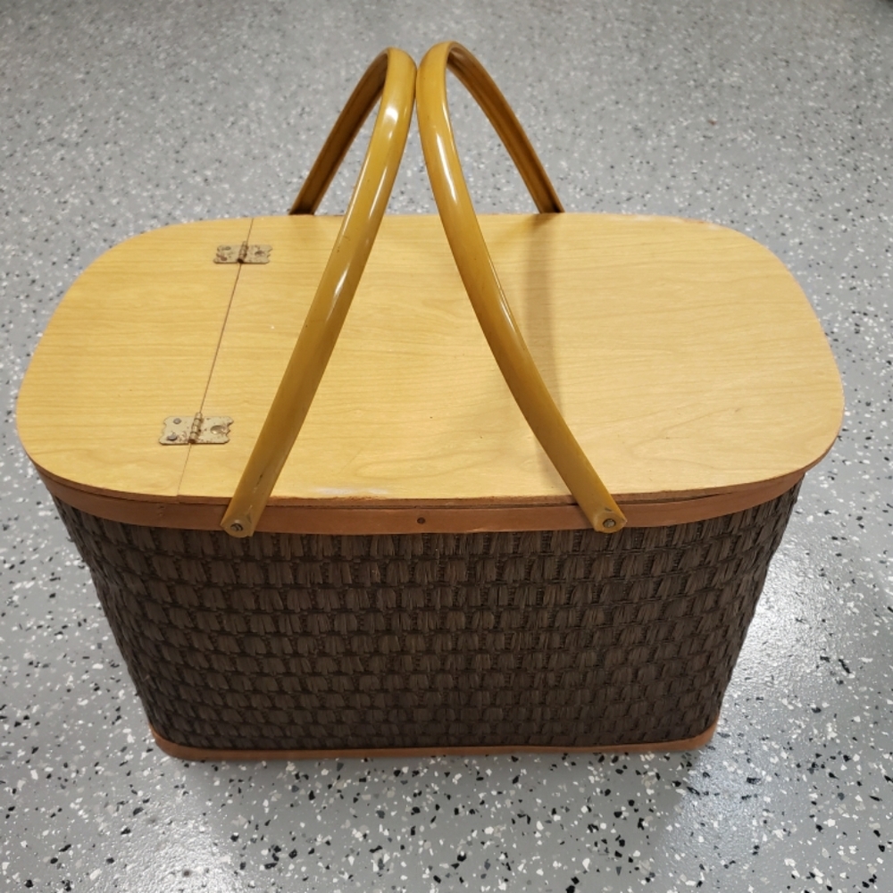 Authentic picnic basket